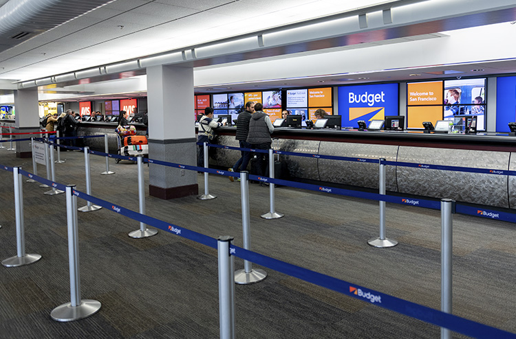 Zona de coches de alquiler en el Aeropuerto Internacional de San Francisco