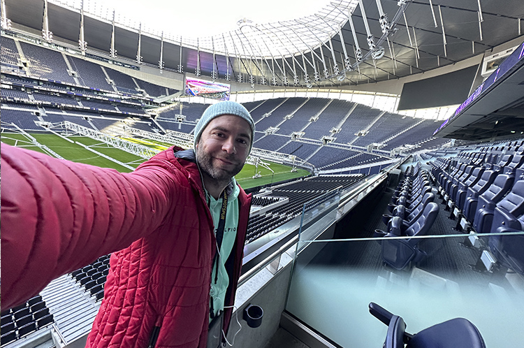 Adri en el Estadio del Totteham en Londres