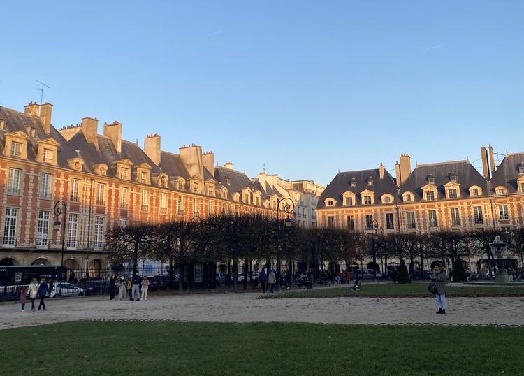 place des vosges paris