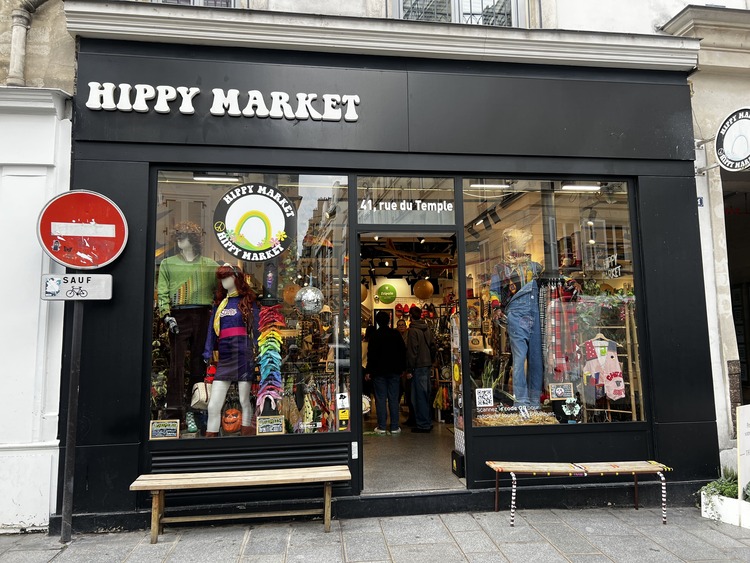 exterior tienda vintage hippy market en París