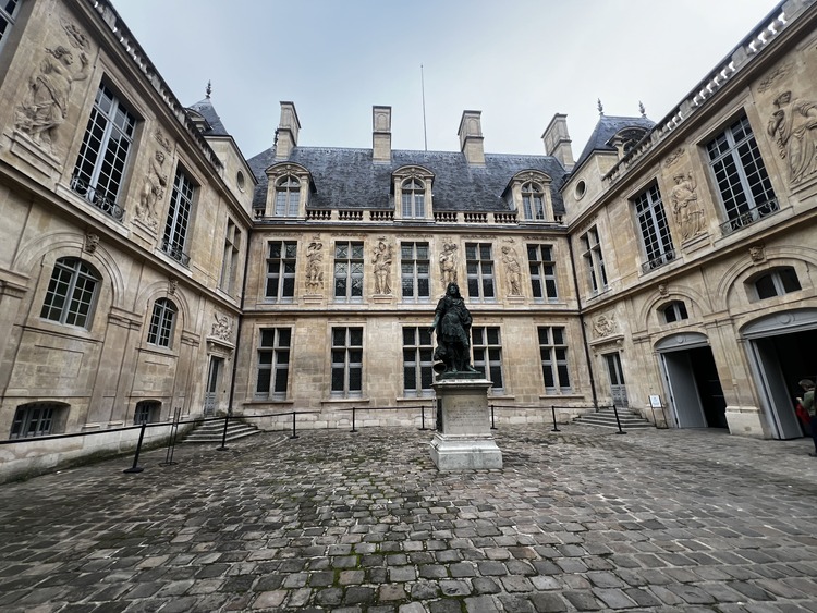 Patio del Museo Carnavalet de París