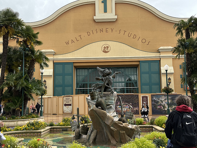 Puerta del parque Walt Disney Studios